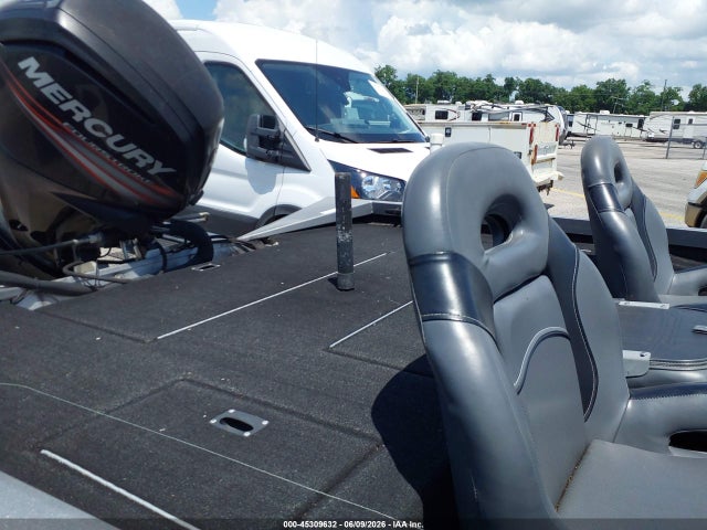 Lowe 18' 2016 LWC02557J516 Image 8