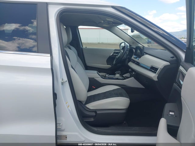 45309657 :رقم المزاد ، JA4J4VA80SZ018064 vin ، 2025 Mitsubishi Outlander Se 2.5 S-awc/trail Edition S-awc مزاد بيع