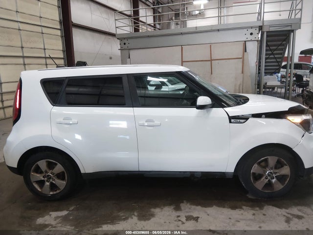 KIA Soul 2017 KNDJN2A29H7438438 Image 13