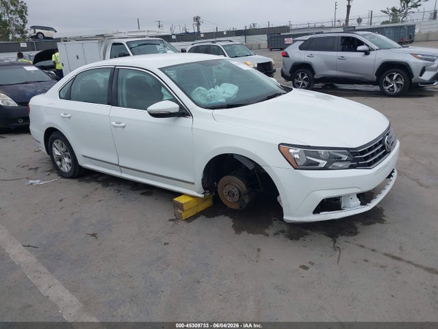 Aukcja sprzedaży 2016 Volkswagen Passat 1.8t S, vin: 1VWAT7A39GC054965, numer aukcji: 45309733