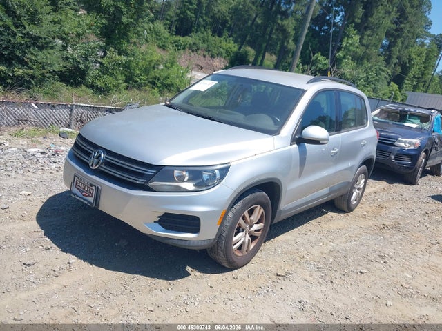 2015 Volkswagen Tiguan S მანქანა იყიდება აუქციონზე, vin: WVGAV7AX3FW524187, აუქციონის ნომერი: 45309743