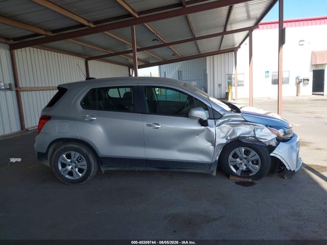 Chevrolet TRAX LS 2018 KL7CJKSBXJB720686 Image 14