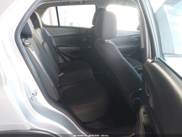 Chevrolet TRAX LS 2018 KL7CJKSBXJB720686 Image 8