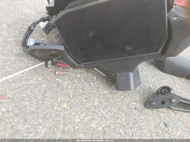 JS1EK12D9R7100134 Suzuki Gsx1000 Gt/gt+