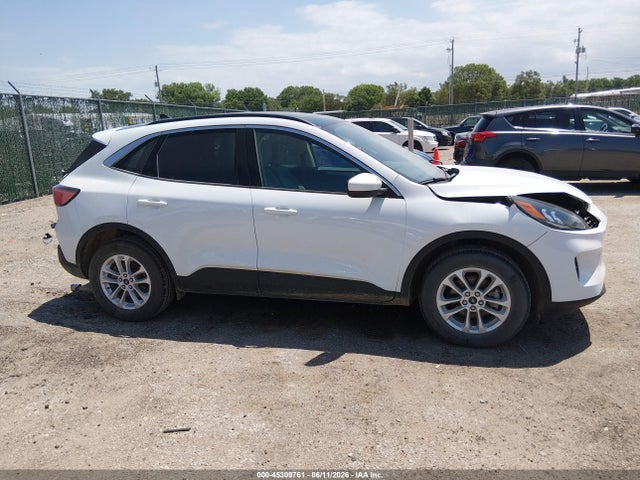 Ford ESCAPE SE 2020 1FMCU9G61LUB05557 Image 13