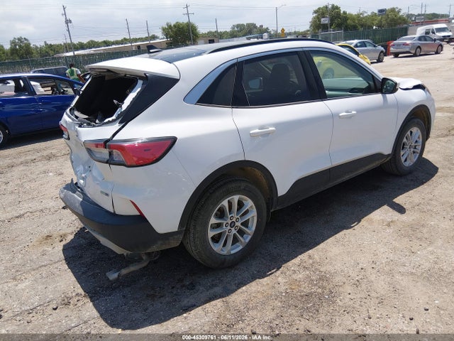 Ford ESCAPE SE 2020 1FMCU9G61LUB05557 Image 4