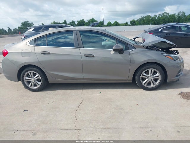1G1BE5SM9H7130135 Chevrolet Cruze Lt Auto