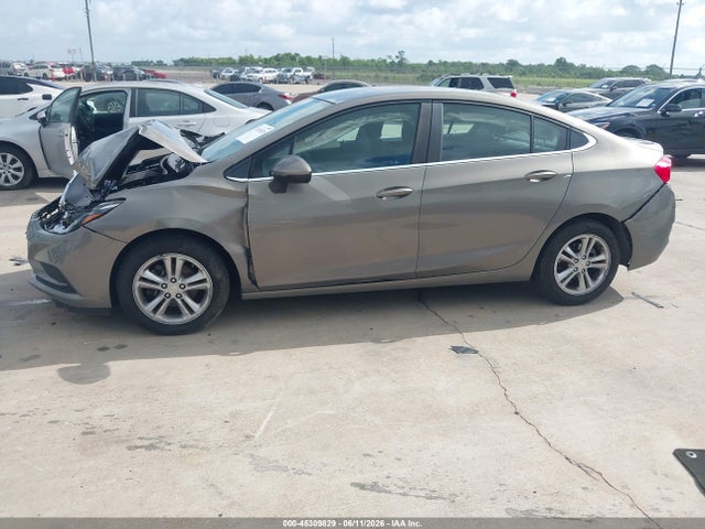 1G1BE5SM9H7130135 Chevrolet Cruze Lt Auto