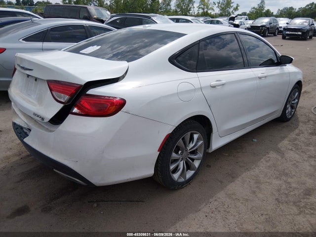 45309831 :رقم المزاد ، 1C3CCCBGXFN705839 vin ، 2015 Chrysler 200 S مزاد بيع