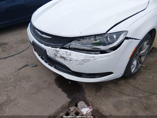 45309831 :رقم المزاد ، 1C3CCCBGXFN705839 vin ، 2015 Chrysler 200 S مزاد بيع