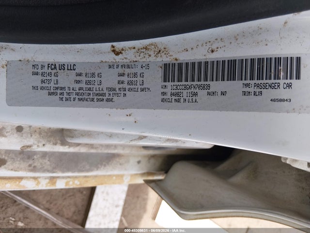 45309831 :رقم المزاد ، 1C3CCCBGXFN705839 vin ، 2015 Chrysler 200 S مزاد بيع
