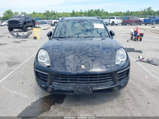 45309861 :رقم المزاد ، WP1AA2A51JLB16880 vin ، 2018 Porsche Macan Sport Edition مزاد بيع
