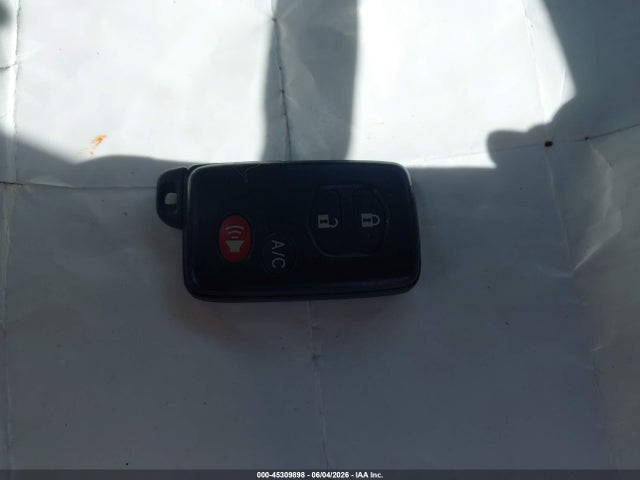 45309898 :رقم المزاد ، JTDKN3DU2A1216940 vin ، 2010 Toyota Prius Iii مزاد بيع