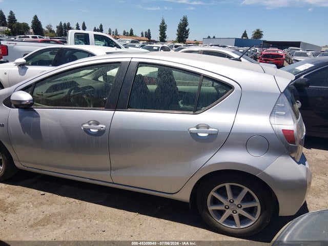 Toyota Prius C Three 2014 JTDKDTB3XE1066224 Image 14