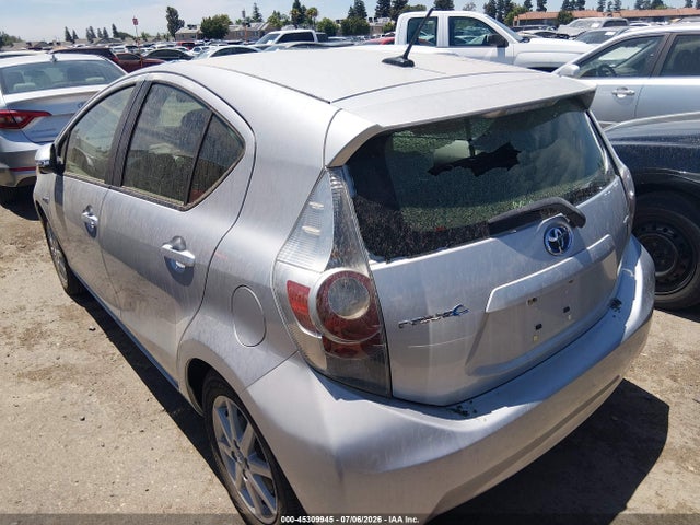 Toyota Prius C Three 2014 JTDKDTB3XE1066224 Image 3