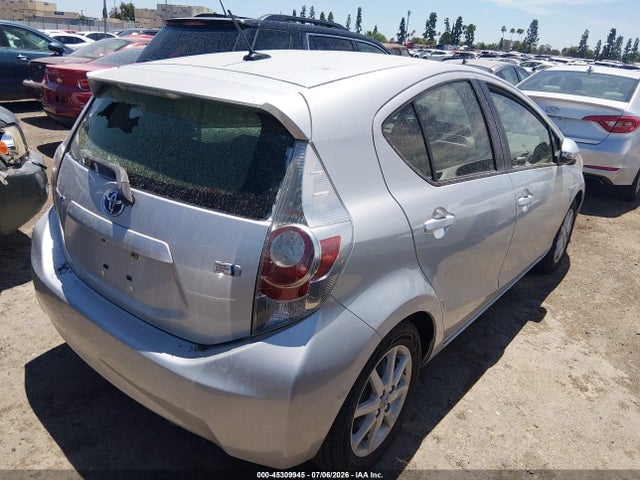 Toyota Prius C Three 2014 JTDKDTB3XE1066224 Image 4