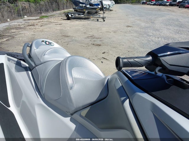 Seadoo Gtx-300 Limited 2024 YDV50060A424 Image 5