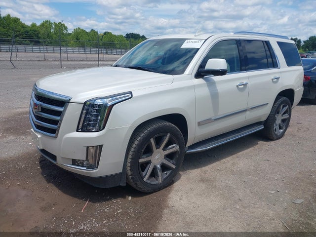 45310017 :رقم المزاد ، 1GYS4MKJ9FR735603 vin ، 2015 Cadillac Escalade Luxury مزاد بيع