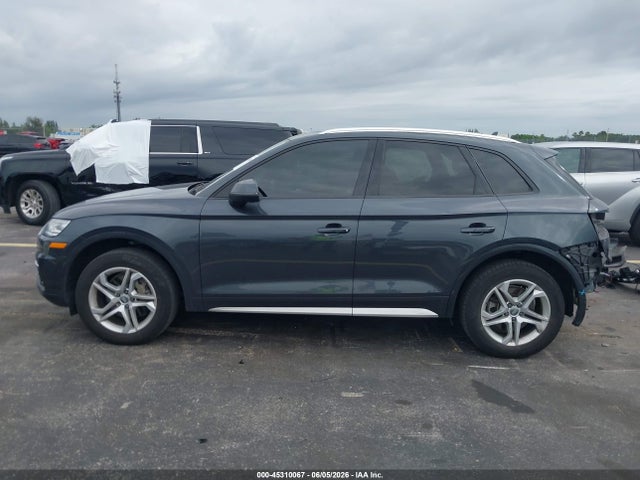 45310067 :رقم المزاد ، WA1ANAFYXJ2202689 vin ، 2018 Audi Q5 2.0t Premium/2.0t Tech Premium مزاد بيع