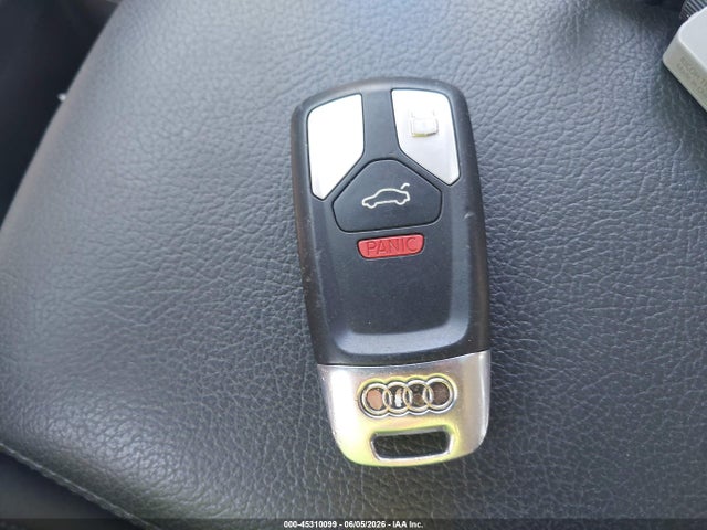45310099 :رقم المزاد ، WAUENAF41JA061034 vin ، 2018 Audi A4 2.0t Premium/2.0t Tech Premium مزاد بيع