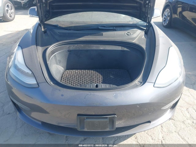 Tesla Model 3 Long Range/mid Range 2018 5YJ3E1EA2JF102098 Image 10