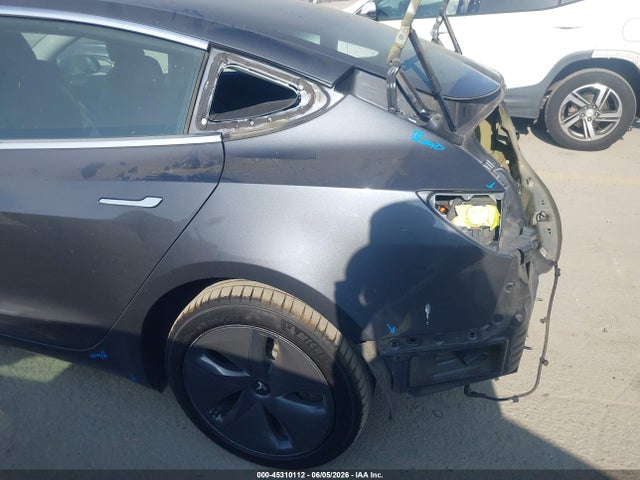 Tesla Model 3 Long Range/mid Range 2018 5YJ3E1EA2JF102098 Image 20