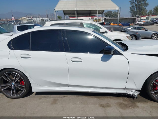 BMW 330I 2024 3MW69FF0XR8E58591 Image 13