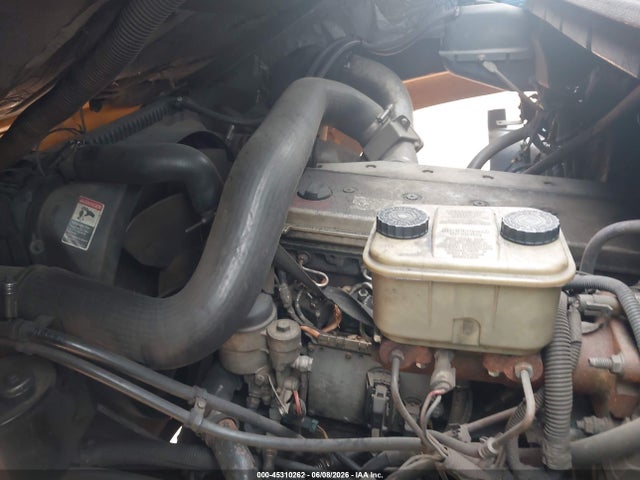 45310262 :رقم المزاد ، 1FV3G6AC71HH24394 vin ، 2001 Freightliner Medium Conventional Fl60 مزاد بيع