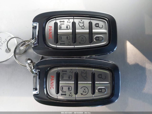 Chrysler Pacifica Hybrid Touring L 2022 2C4RC1L79NR222143 Image 11