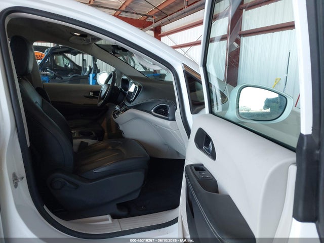 Chrysler Pacifica Hybrid Touring L 2022 2C4RC1L79NR222143 Image 5