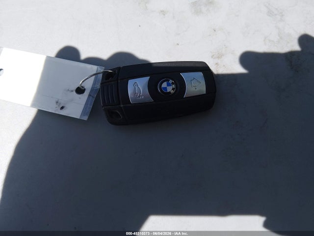 Продаж на аукціоні авто 2006 Bmw 330i, vin: WBAVB33556PS14830, номер лоту: 45310373