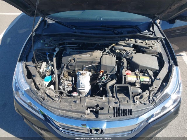 45310377 :رقم المزاد ، 1HGCR2F54HA275072 vin ، 2017 Honda Accord Sport مزاد بيع