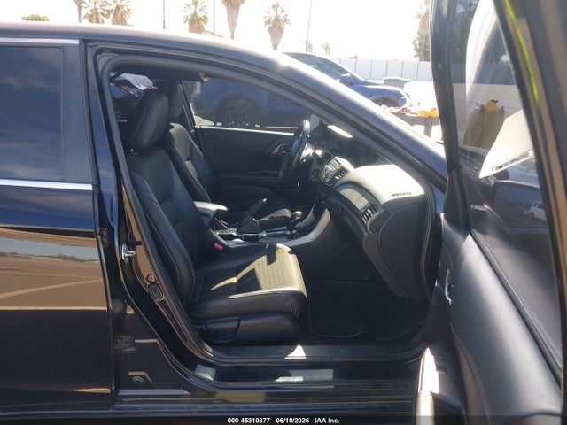 45310377 :رقم المزاد ، 1HGCR2F54HA275072 vin ، 2017 Honda Accord Sport مزاد بيع