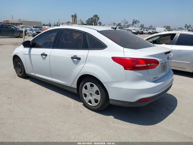 1FADP3E29FL385774 Ford FOCUS S