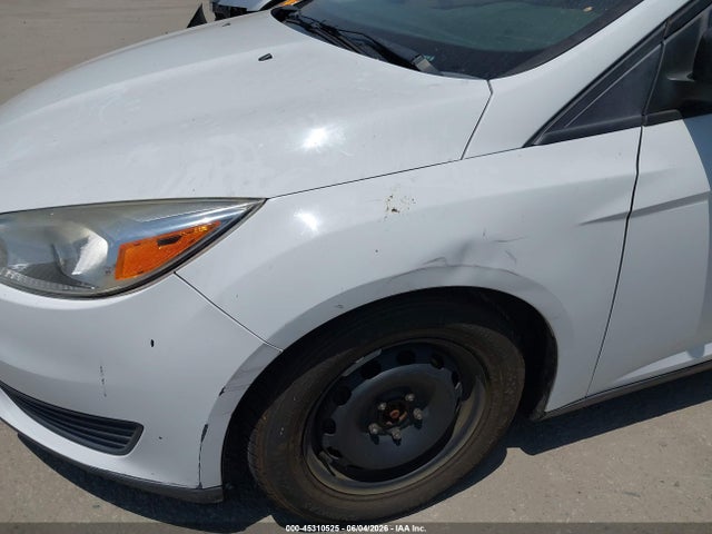 1FADP3E29FL385774 Ford FOCUS S