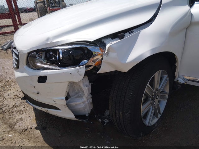 2016 Volvo Xc60 T6 Drive-e Platinum მანქანა იყიდება აუქციონზე, vin: YV449MRM0G2904298, აუქციონის ნომერი: 45310538
