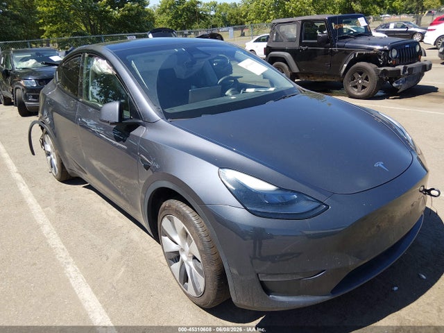 Auction sale of the 2023 Tesla Model Y, vin: 7SAYGDEE7PF847512, lot number: 45310608