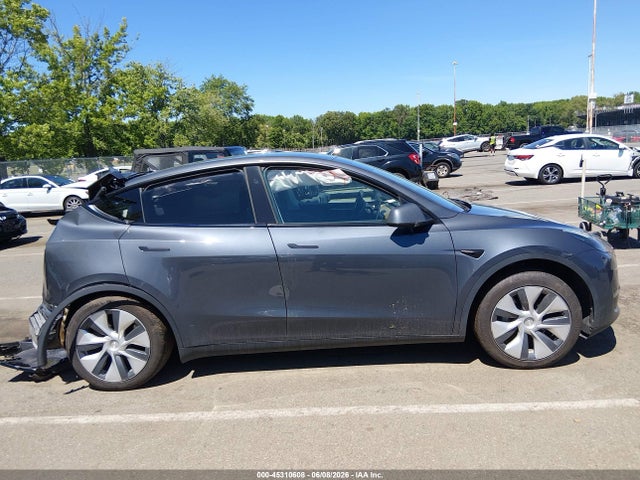 Auction sale of the 2023 Tesla Model Y, vin: 7SAYGDEE7PF847512, lot number: 45310608