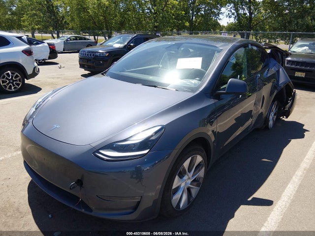 Auction sale of the 2023 Tesla Model Y, vin: 7SAYGDEE7PF847512, lot number: 45310608