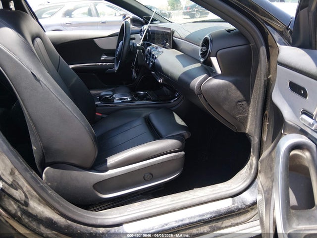 Mercedes-Benz A 220 2019 WDD3G4EB3KW019738 Image 5
