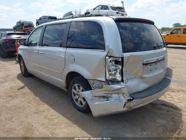 2010 Chrysler Town & Country Touring მანქანა იყიდება აუქციონზე, vin: 2A4RR5D15AR262501, აუქციონის ნომერი: 45310663