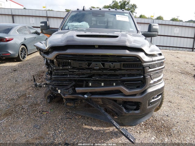 3C6UR5NL4SG517055 RAM 2500 Laramie 4x4 6&#039;4 Box