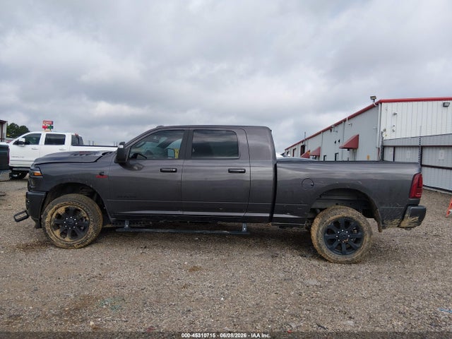3C6UR5NL4SG517055 RAM 2500 Laramie 4x4 6&#039;4 Box