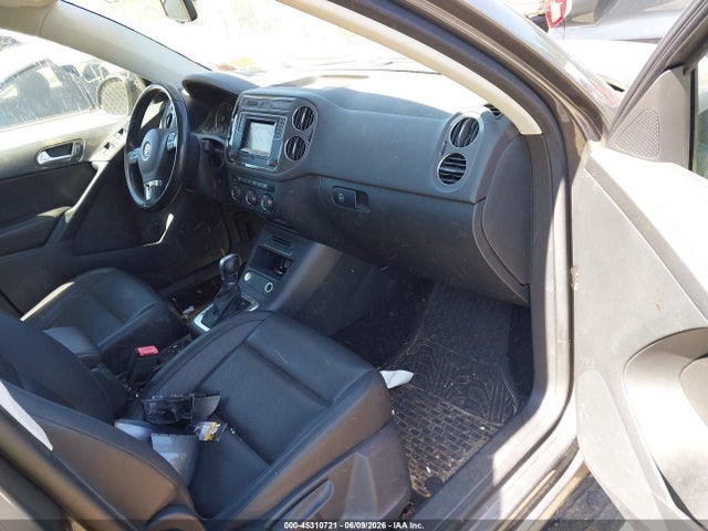2016 Volkswagen Tiguan S მანქანა იყიდება აუქციონზე, vin: WVGBV7AX5GW599673, აუქციონის ნომერი: 45310721