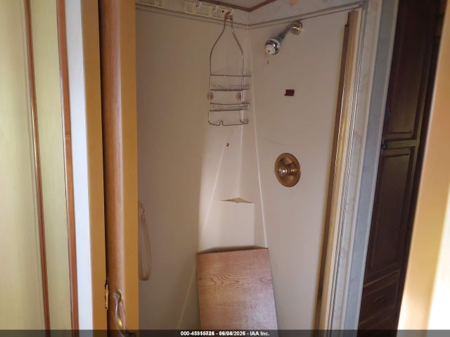 Продажа на аукционе авто 1991 Carriage Fifth Wheel, vin: 16F62B3R9M1009225, номер лота: 45310726
