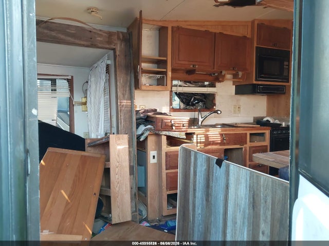Продажа на аукционе авто 1991 Carriage Fifth Wheel, vin: 16F62B3R9M1009225, номер лота: 45310726