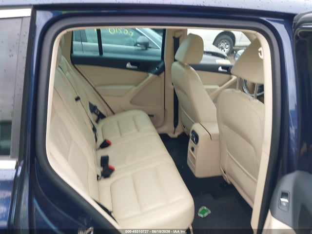WVGBV7AX0GW609817 Volkswagen Tiguan Sel