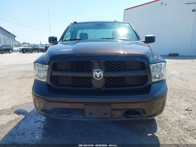 45310749 :رقم المزاد ، 3C6JR7DGXHG681308 vin ، 2017 Ram 1500 Tradesman  4x4 8' Box مزاد بيع