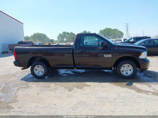 45310749 :رقم المزاد ، 3C6JR7DGXHG681308 vin ، 2017 Ram 1500 Tradesman  4x4 8' Box مزاد بيع