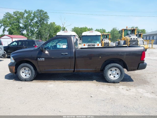 45310749 :رقم المزاد ، 3C6JR7DGXHG681308 vin ، 2017 Ram 1500 Tradesman  4x4 8' Box مزاد بيع